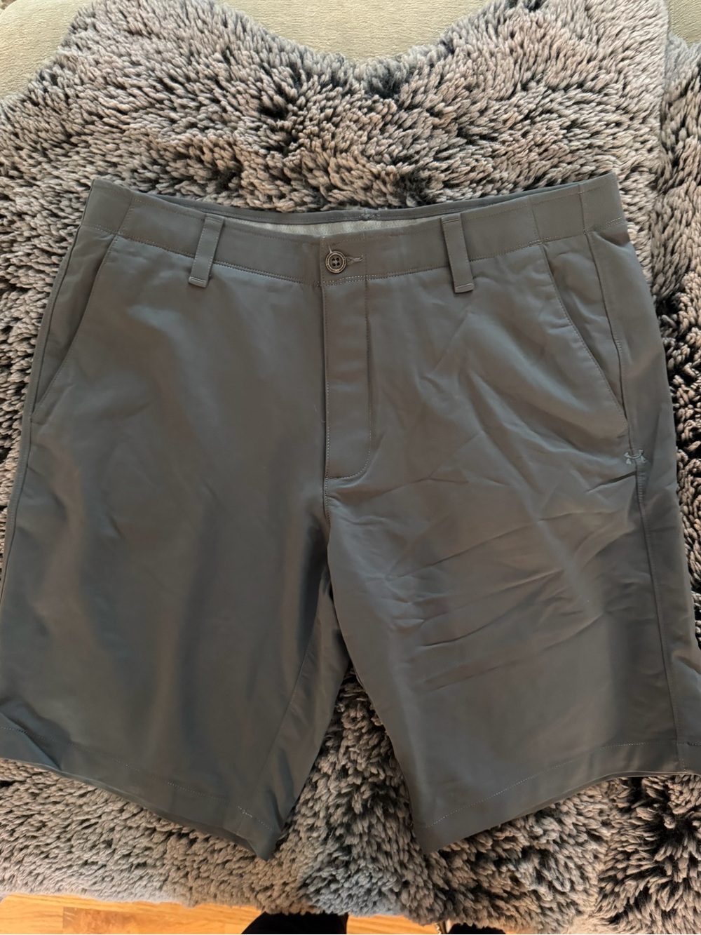 Under Armour Men's Charcoal Flat-Front Hybrid Button Up Shorts